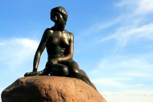 Photo d'une statue de sir�ne